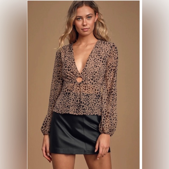 Lulus Having A Moment Taupe Leopard Print Balloon
Sleeve Top - Picture 3 of 9